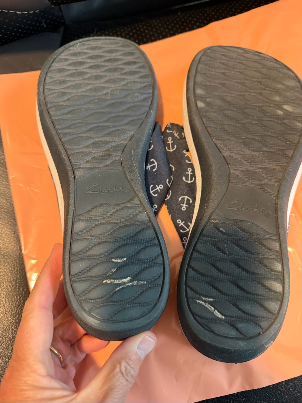Clarks Blue Anchor Print Cloudsteppers Flip Flops - Picture 7 of 14